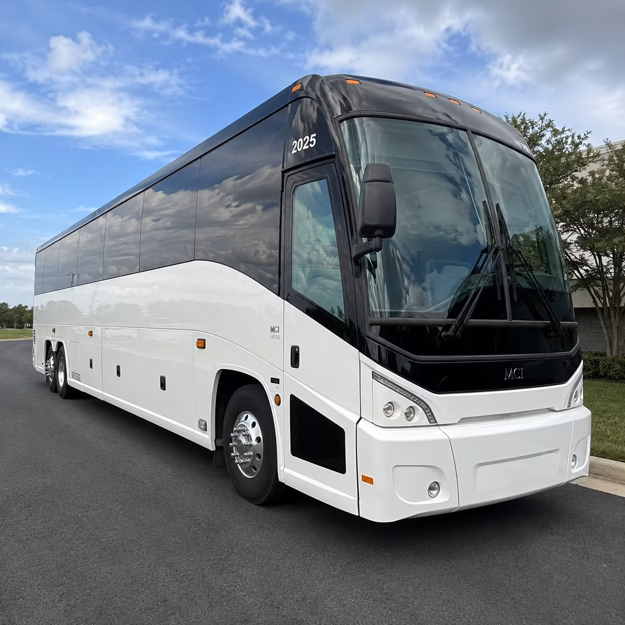 corporate airport transfer buses to fll mia and pbi