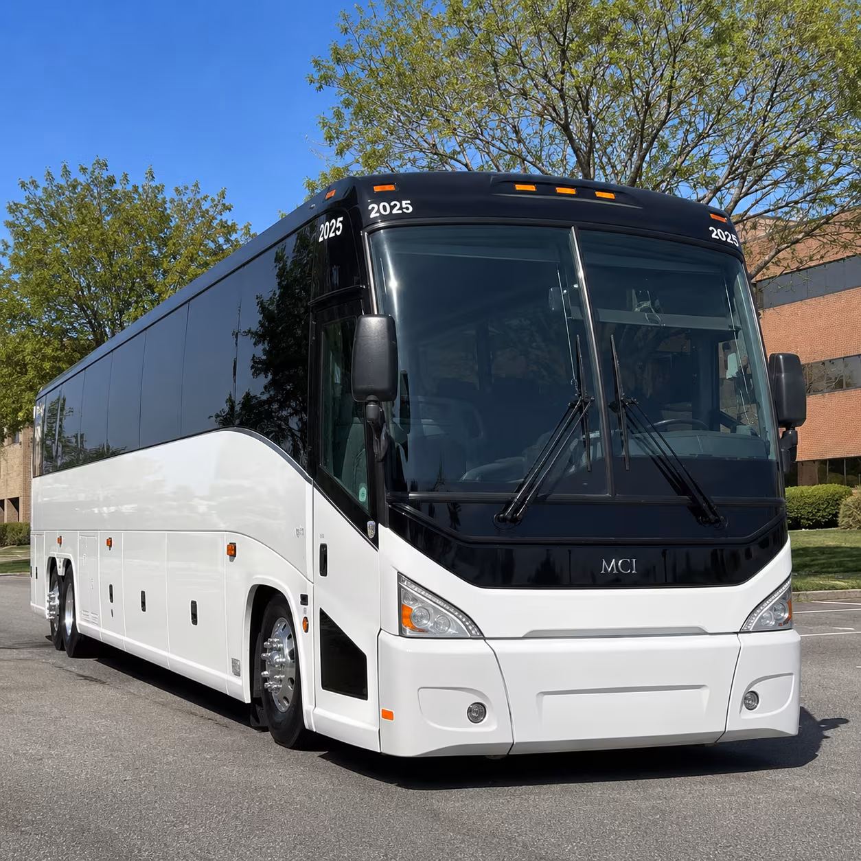 employee shuttle buses for sunrise s i 595 and sawgrass expressway commuters