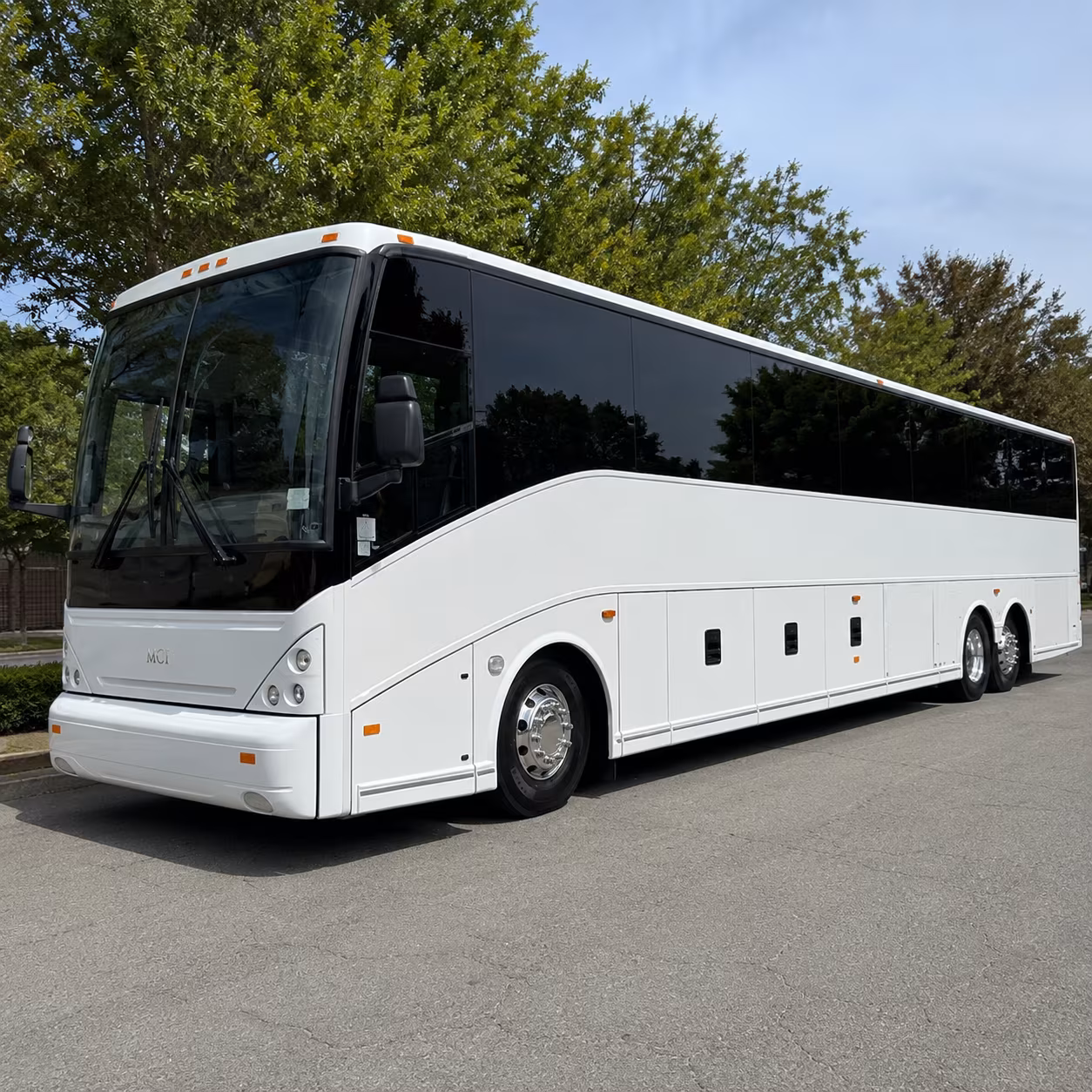group airport transportation for conventions and corporate events at amerant bank arena